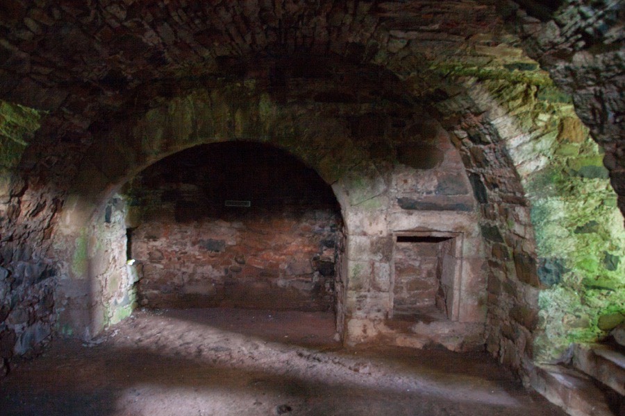 Greenknowe Tower Castle in Gordon, Berwickshire Stravaiging around